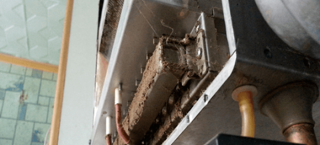 Шумит котел при включении горячей воды