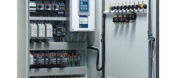 Какие функции выполняет щит управления вентиляцией, элементы управления системой